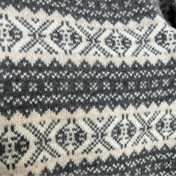 Vintage Liz Claiborne lambs wool sweater - Picture 5 of 9